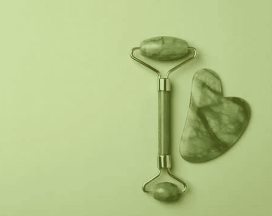 Pourquoi utiliser le Gua Sha et le rouleau de jade pour protéger sa peau en automne