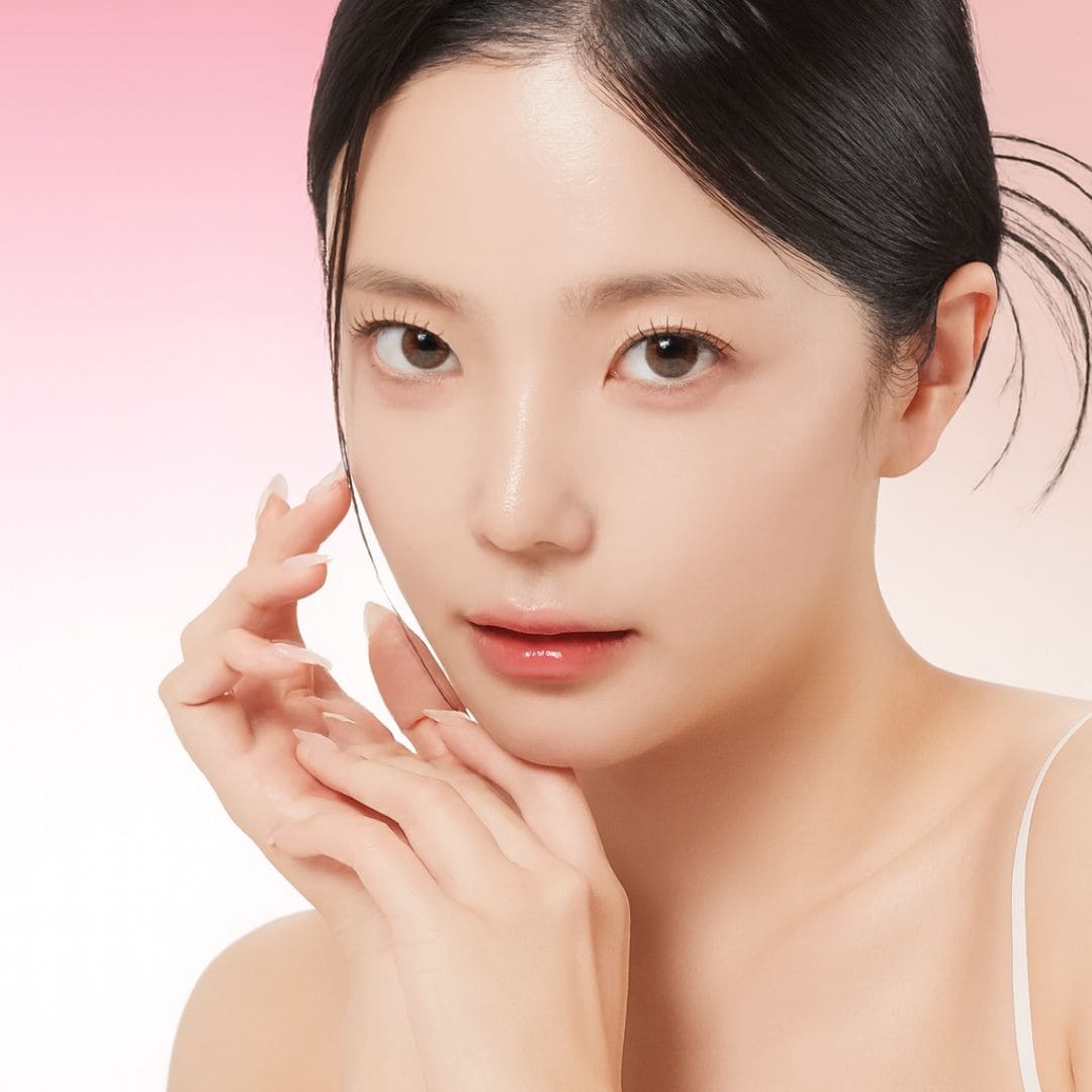 Medicube gel hydratant Booster au PDRN avec un visage