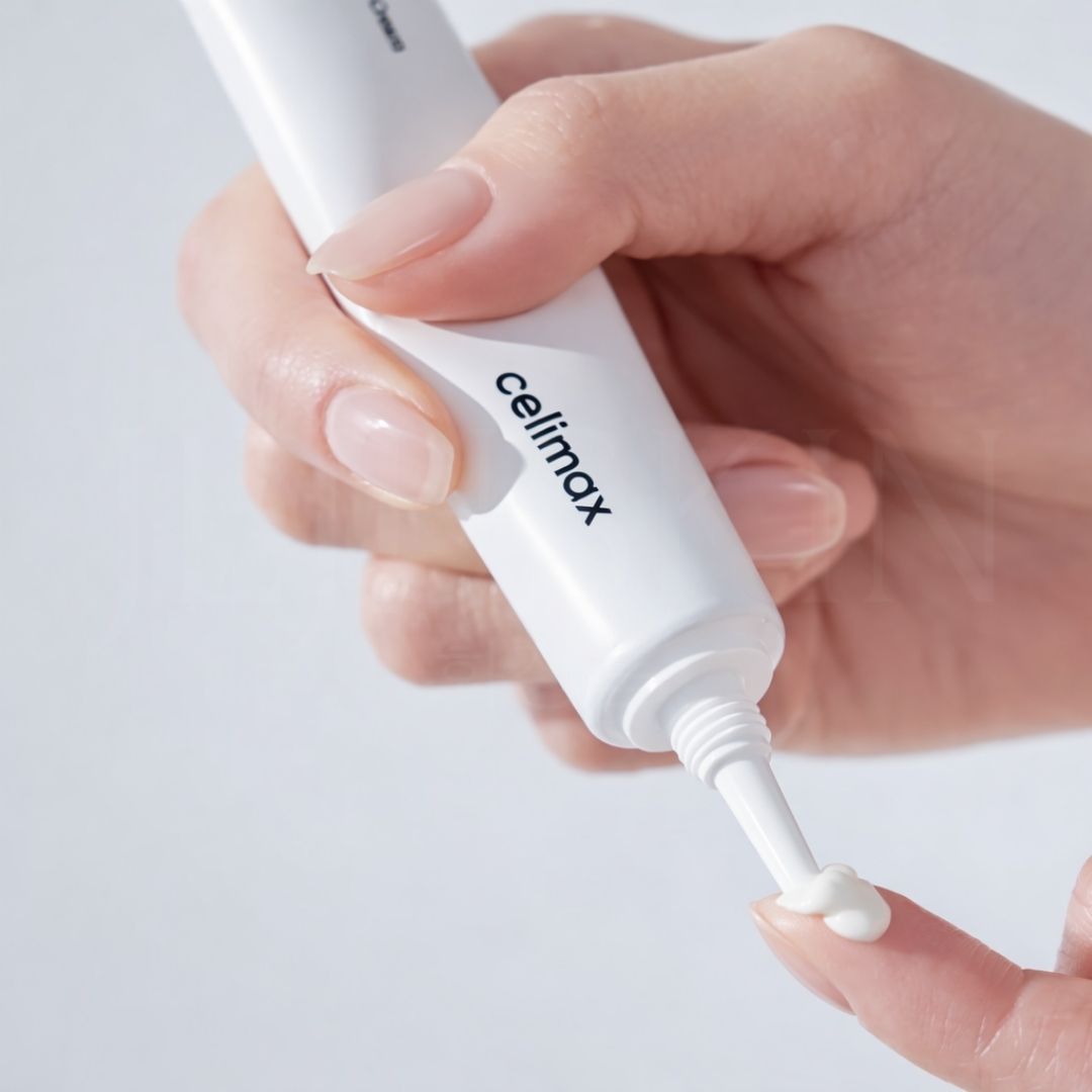 Texture de la crème contour des yeux Noni Ultimate de Celimax