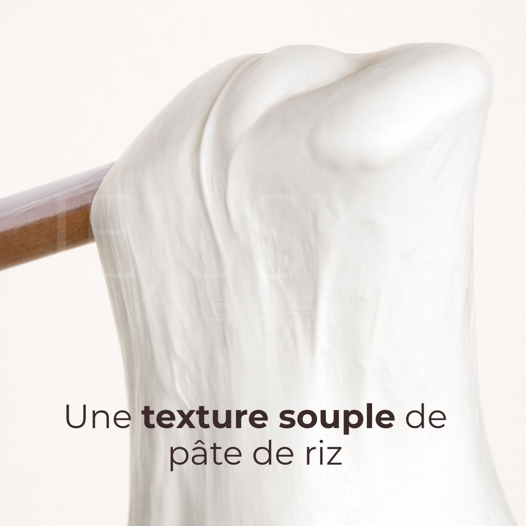 Texture du nettoyant et masque 2-en-1 éclat à l’eau de riz de Mizon