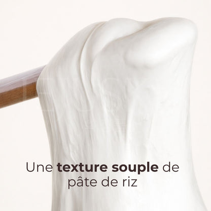 Texture du nettoyant et masque 2-en-1 éclat à l’eau de riz de Mizon