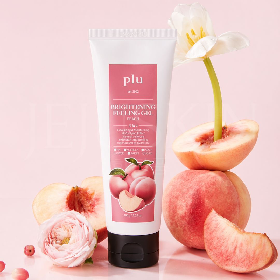 Photo du gel exfoliant à la pêche de Plu avec des roses et des pêches