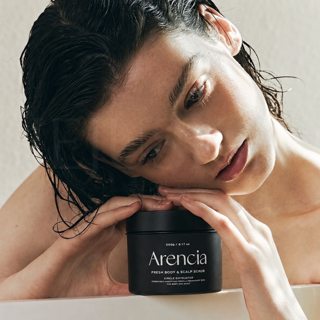 Arencia - Gommage exfoliant Fresh Cloud pour le corps et le cuir chevelu au thé noir et yuzu - 260g