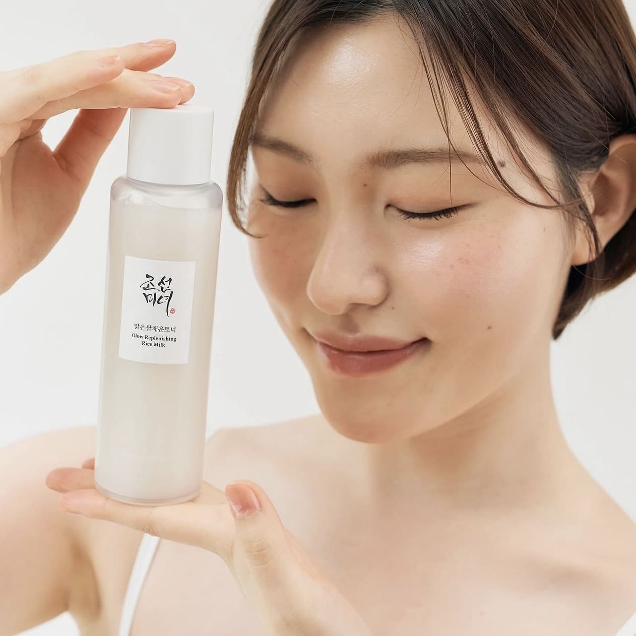 Beauty of Joseon Toner au lait de riz régénérant avec visage féminin