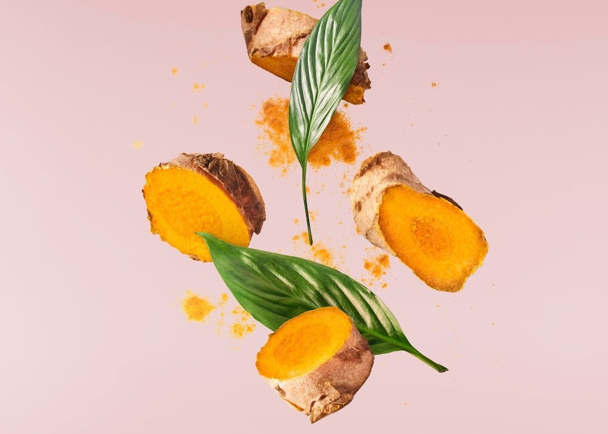 <strong>Curcuma : un boost d’éclat pour les peaux ternes</strong>